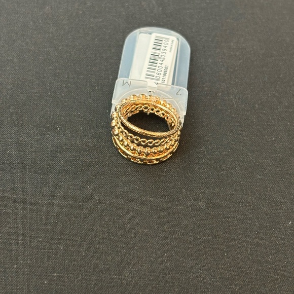 Elegant Gold Jewelry Set - 3 Earrings, Set of 3 Rings, and Necklace! -NWT - Picture 6 of 7